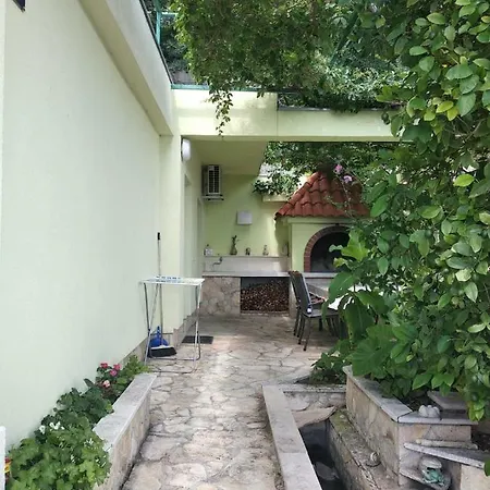 Jelena Apartman Omis