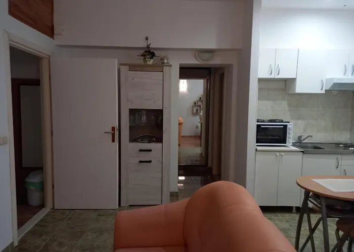 아파트 Jelena 오미스