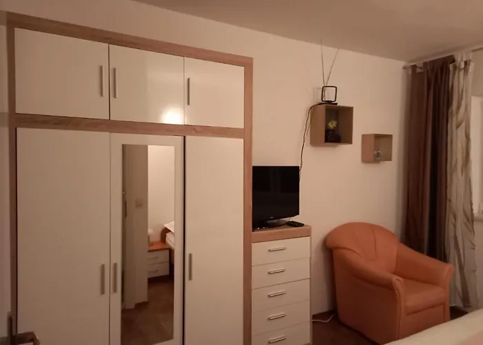 아파트 Jelena 오미스